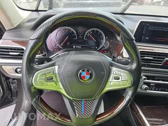 2016 BMW 7 Series Sedan 750i xDrive - miniatura 10