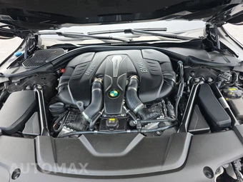 2016 BMW 7 Series Sedan 750i xDrive - miniatura 15