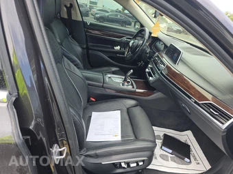 2016 BMW 7 Series Sedan 750i xDrive - miniatura 8