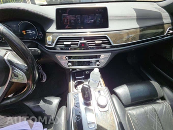 2016 BMW 7 Series Sedan 750i xDrive - miniatura 10