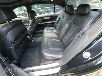 2016 BMW 7 Series Sedan 750i xDrive - miniatura 13