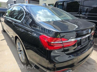 2016 BMW 7 Series Sedan 750i xDrive - miniatura 2