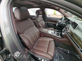 2016 BMW 7 Series Sedan 750i xDrive - miniatura 18