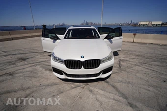 2016 BMW 7 Series Sedan 750i xDrive - miniatura 11