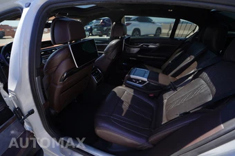 2016 BMW 7 Series Sedan 750i xDrive - miniatura 12
