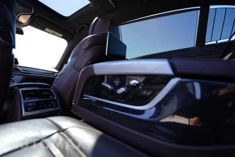 2016 BMW 7 Series Sedan 750i xDrive - miniatura 13