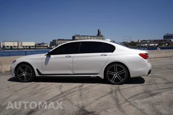 2016 BMW 7 Series Sedan 750i xDrive - miniatura 18