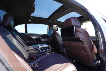 2016 BMW 7 Series Sedan 750i xDrive - miniatura 8