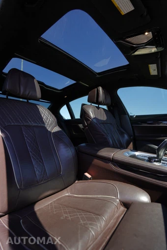 2016 BMW 7 Series Sedan 750i xDrive - miniatura 9