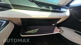 2016 BMW i8 GIGA WORLD – miniatura 27