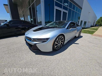 2016 BMW i8 MEGA WORLD