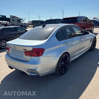 2016 BMW M3 Sedan - miniatura 3