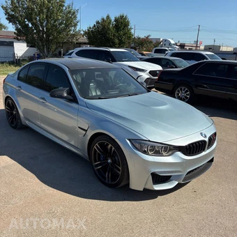 2016 BMW M3 Sedan - miniatura 4