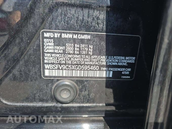2016 BMW M5 Sedan - miniatura 2