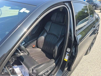 2016 BMW M5 Sedan - miniatura 3