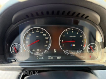 2016 BMW M5 Sedan - miniatura 11