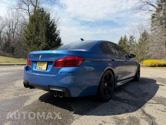 2016 BMW M5 Sedan - miniatura 5