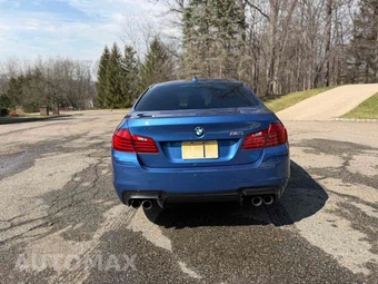 2016 BMW M5 Sedan - miniatura 7