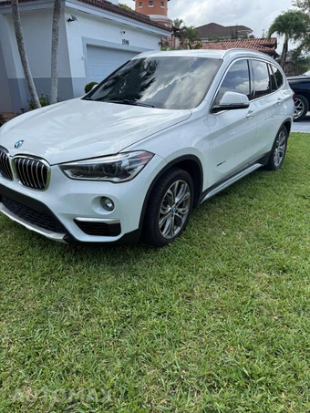 2016 BMW X1 Sports Activity Vehicle xDrive28i XLINE - miniatura 3
