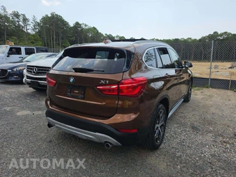 2016 BMW X1 Sports Activity Vehicle xDrive28i XLINE - miniatura 3