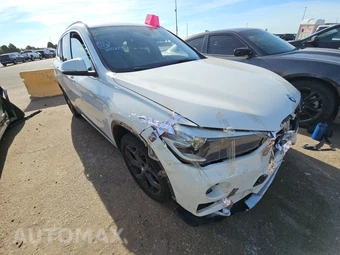 2016 BMW X1 Sports Activity Vehicle xDrive28i XLINE - miniatura 3