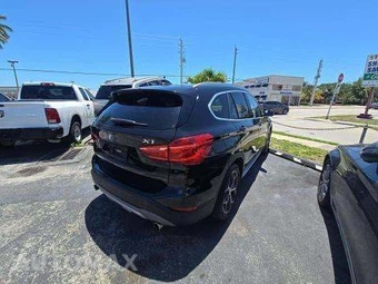 2016 BMW X1 Sports Activity Vehicle xDrive28i XLINE - miniatura 3
