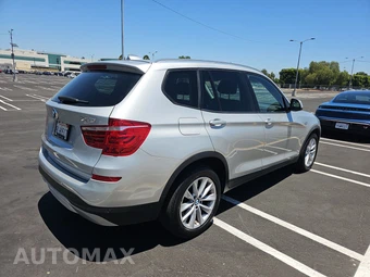 2016 BMW X3 Sports Activity Vehicle xDrive28i – miniatura 4