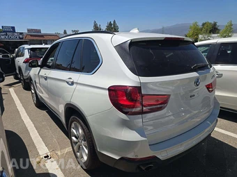 2016 BMW X5 Sports Activity Vehicle sDrive35i - miniatura 2