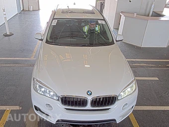 2016 BMW X5 Sports Activity Vehicle xDrive35i - miniatura 2