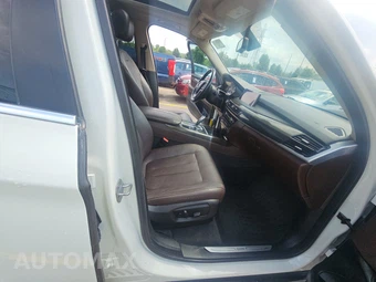 2016 BMW X5 Sports Activity Vehicle xDrive35i - miniatura 8