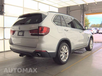 2016 BMW X5 Sports Activity Vehicle xDrive35i - miniatura 4