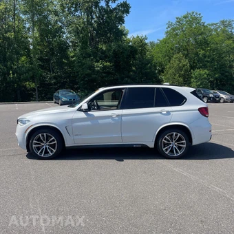 2016 BMW X5 Sports Activity Vehicle xDrive50i M SPORT LINE - miniatura 3