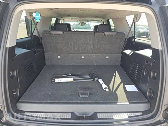 2016 Cadillac Escalade ESV Luxury Collection 1SB - miniatura 17