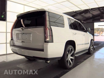 2016 Cadillac Escalade Luxury Collection 1SB – miniatura 4