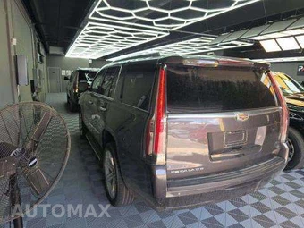 2016 Cadillac Escalade Luxury Collection 1SB - miniatura 2
