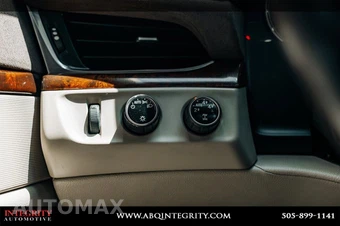 2016 Cadillac Escalade Luxury Collection 1SB - miniatura 30