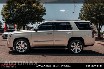 2016 Cadillac Escalade Luxury Collection 1SB - miniatura 4