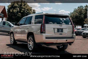 2016 Cadillac Escalade Luxury Collection 1SB - miniatura 5