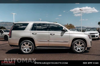 2016 Cadillac Escalade Luxury Collection 1SB - miniatura 8