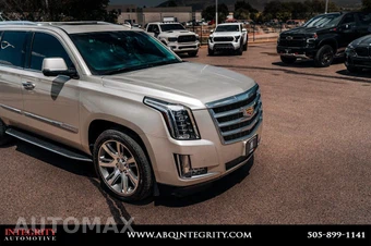 2016 Cadillac Escalade Luxury Collection 1SB - miniatura 9