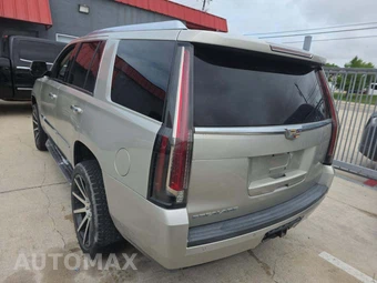 2016 Cadillac Escalade Premium Collection 1SC – miniatura 2