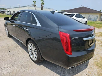 2016 Cadillac XTS Luxury Collection 1SB - miniatura 2