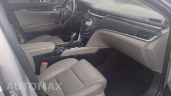 2016 Cadillac XTS Luxury Collection 1SB - miniatura 2