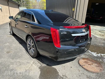 2016 Cadillac XTS Professional Livery Package 1SE – miniatura 3