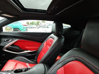 2016 Chevrolet Camaro 2SS Coupe - miniatura 16