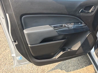2016 Chevrolet Colorado Z71 Crew Cab Medium Bed 4Z7 - miniatura 9