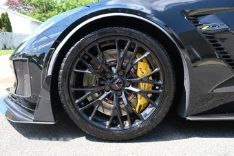2016 Chevrolet Corvette Z06 Coupe 3LZ - miniatura 9