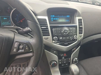 2016 Chevrolet Cruze Limited 1LT 1SD - miniatura 11