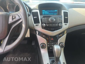 2016 Chevrolet Cruze Limited 1LT 1SD - miniatura 11