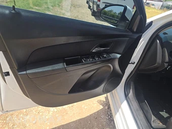 2016 Chevrolet Cruze Limited 1LT 1SD - miniatura 9